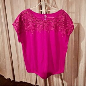 NWT St. John’s Bay. Pink Boxy Short Sleeve Embellished Blouse with elastic waist
